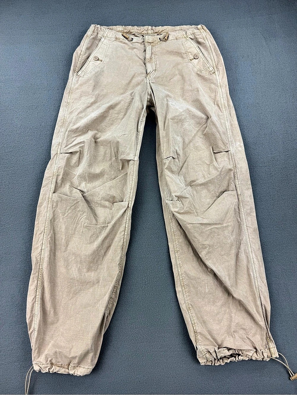 American Eagle AE Snappy tretch Low Rise Baggy Parachute Pants Khaki Womens Sz S